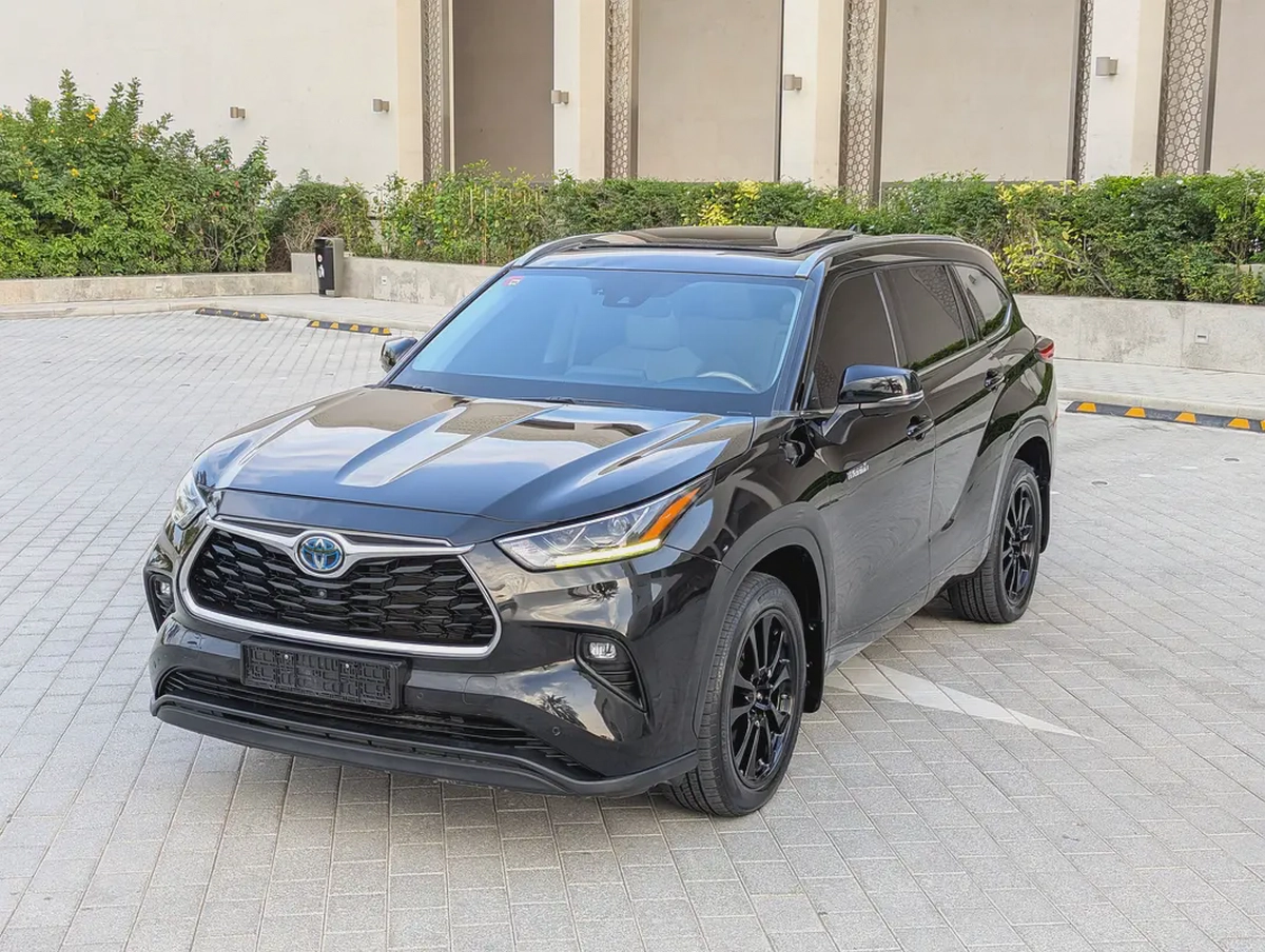 Toyota Highlander VXR Hybrid 2021 - GCC Specs - Pristine Condition-1-1
