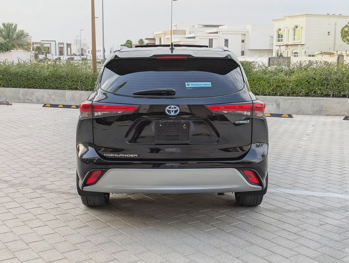 Toyota Highlander VXR Hybrid 2021 - GCC Specs - Pristine Condition-19-19