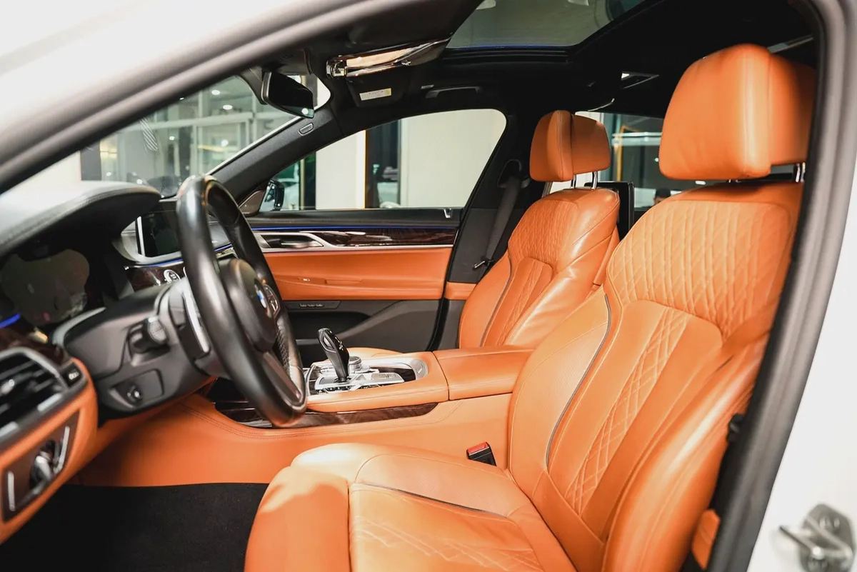 BMW 730 Li Master class-12-12