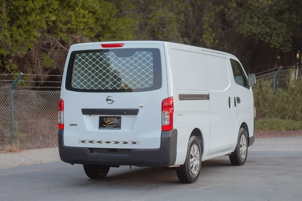 2021 Nissan Urvan | Standard Roof Delivery Van | GCC Specs | Ref#N33021
