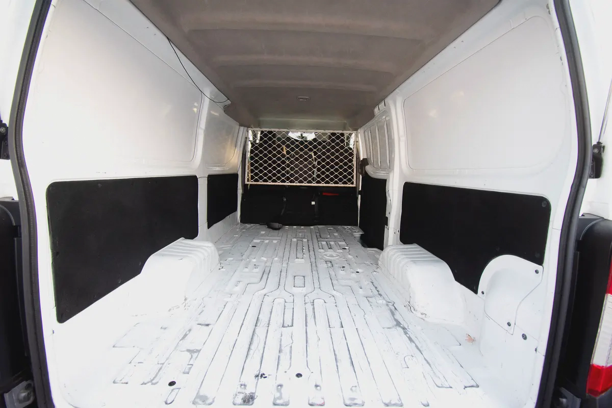 2021 Nissan Urvan | Standard Roof Delivery Van | GCC Specs | Ref#N33021