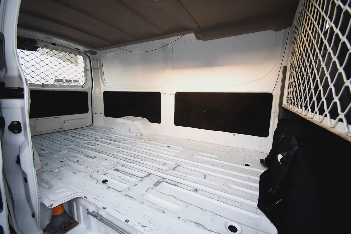 2021 Nissan Urvan | Standard Roof Delivery Van | GCC Specs | Ref#N33021