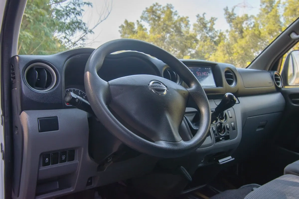 2021 Nissan Urvan | Standard Roof Delivery Van | GCC Specs | Ref#N33021