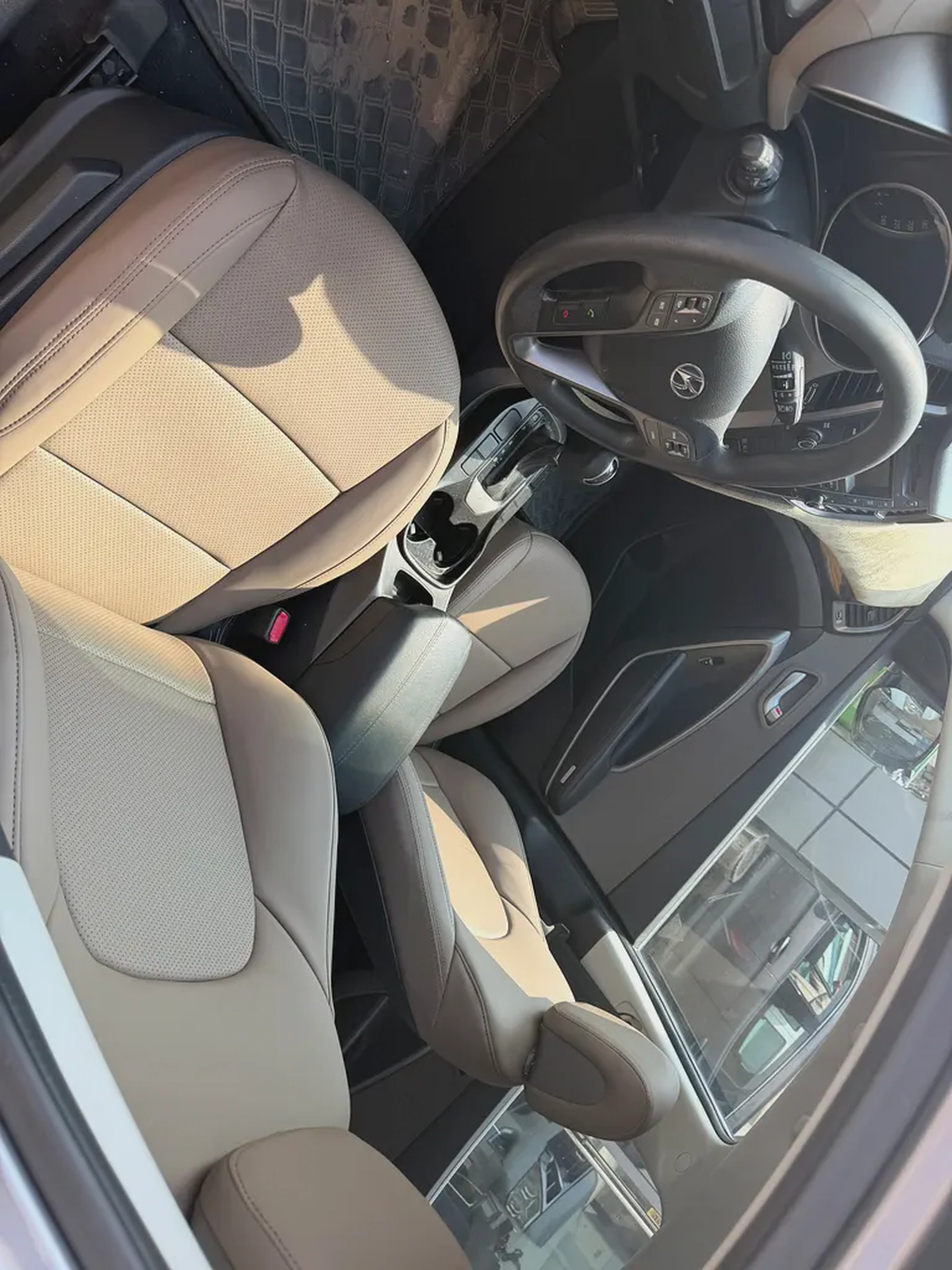 Hyundai santafe 2015 gary color GCC calen car-5-5