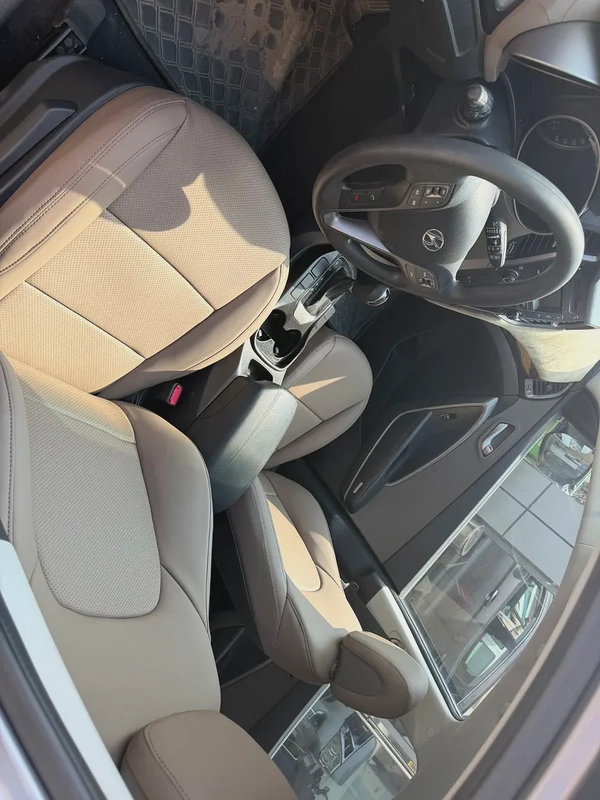 Hyundai santafe 2015 gary color GCC calen car