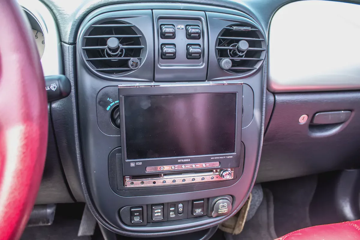 CHRYSLER PT CRUISER // - IMMACULATE CONDITION - // LOW MILEAGE-13-13
