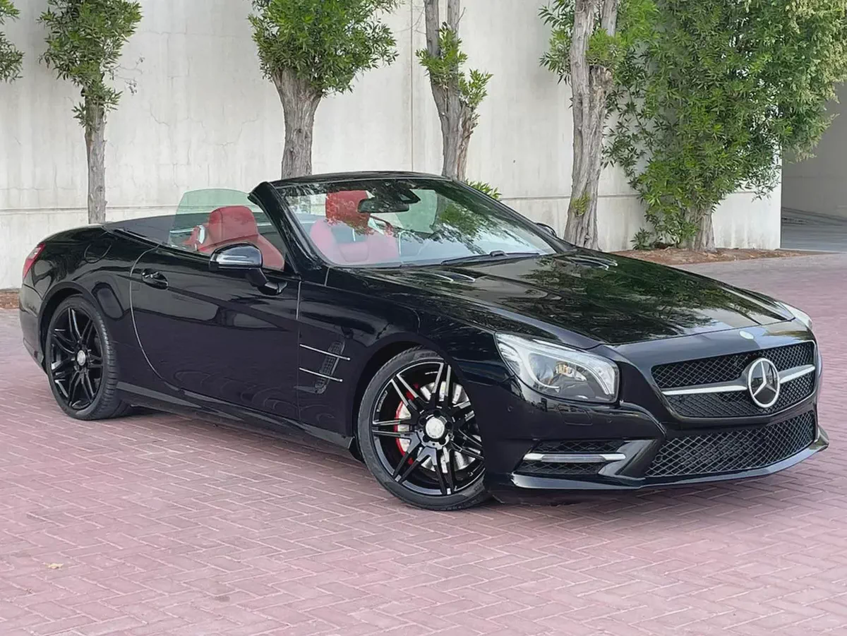 MERCEDES BENZ SL500-2016-( HARD TOP CONVERTIBLE )-135000KM-GCC SPECS-EXCELLENT CONDITION