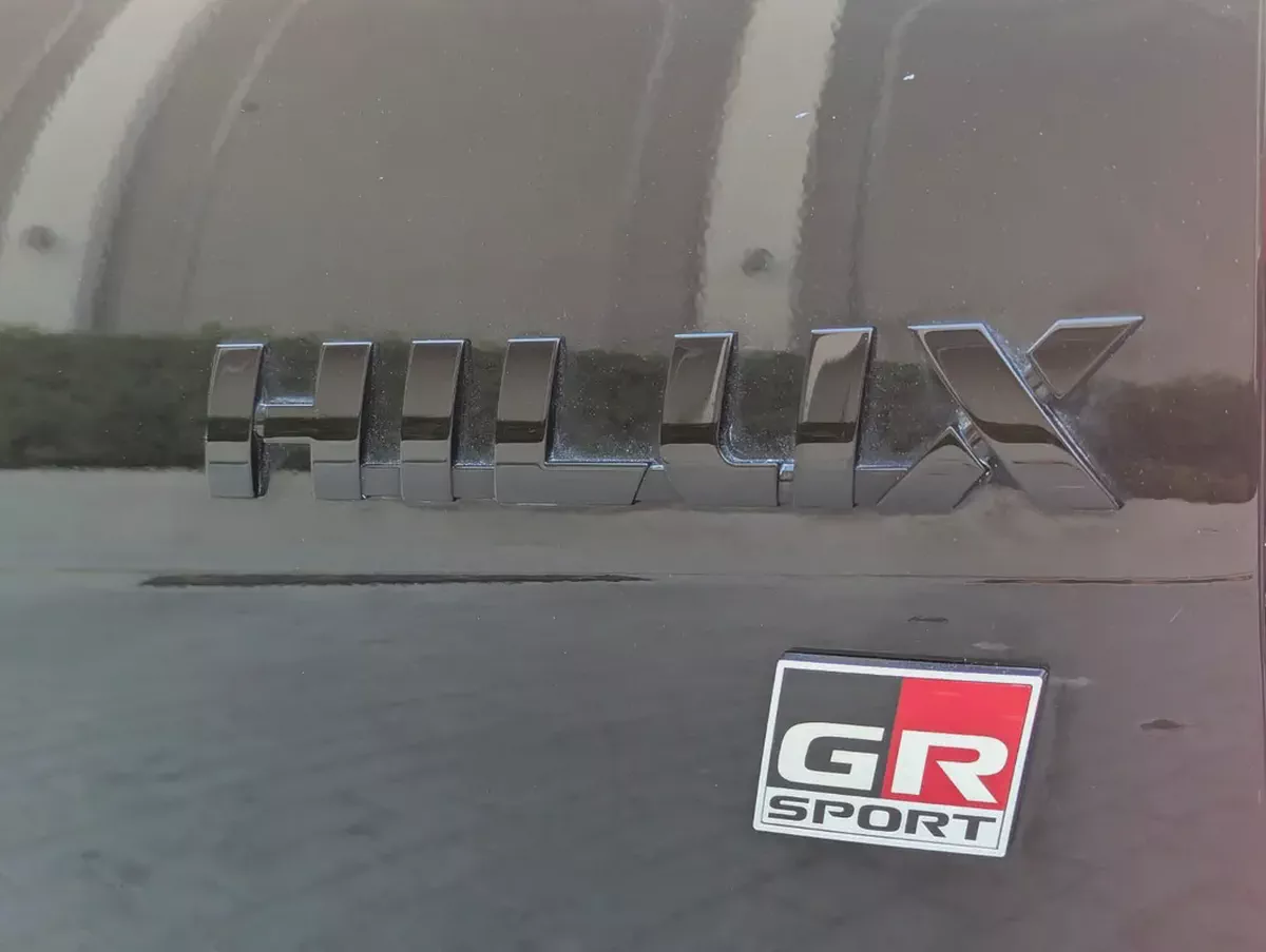 Toyota Hilux GR Sports 2024 GCC specs Double Cab Pickup Truck Excellent Condition-13-13