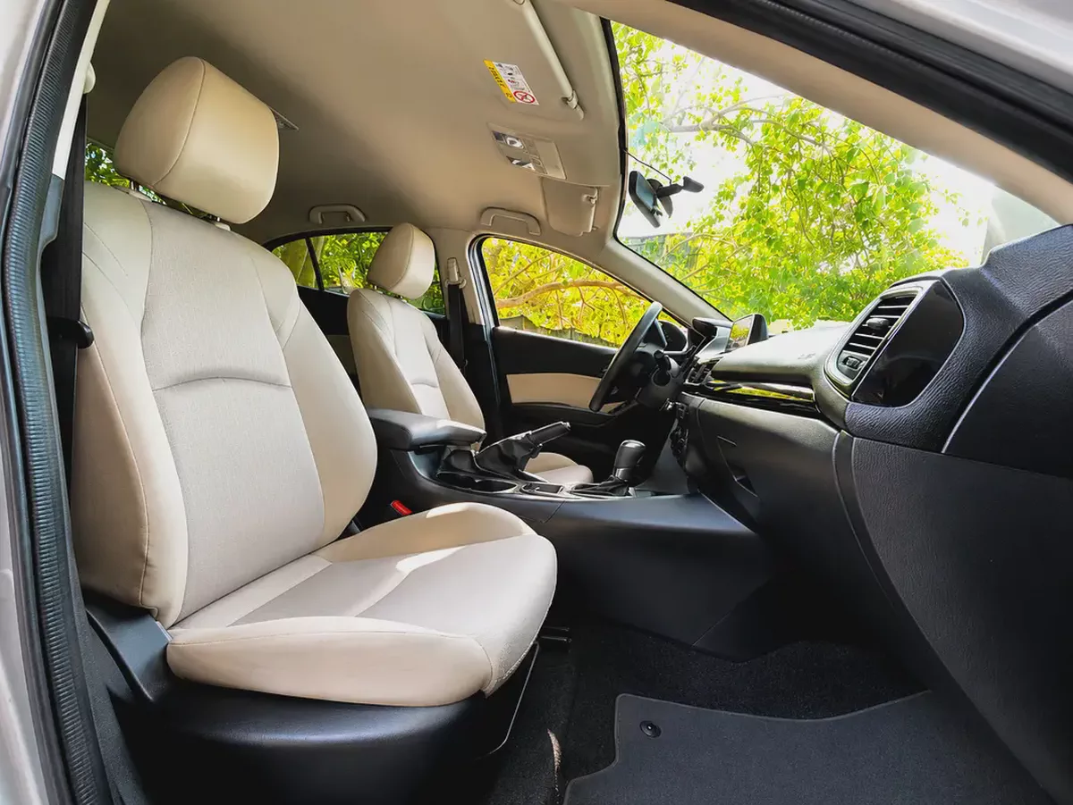GCC Specs | Stylish, Reliable  Fuel Efficient-3-3