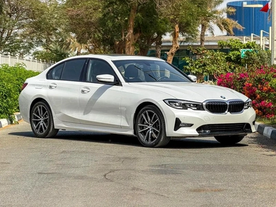 BMW i 330 2019 GCC UNDER WARRANTY-0