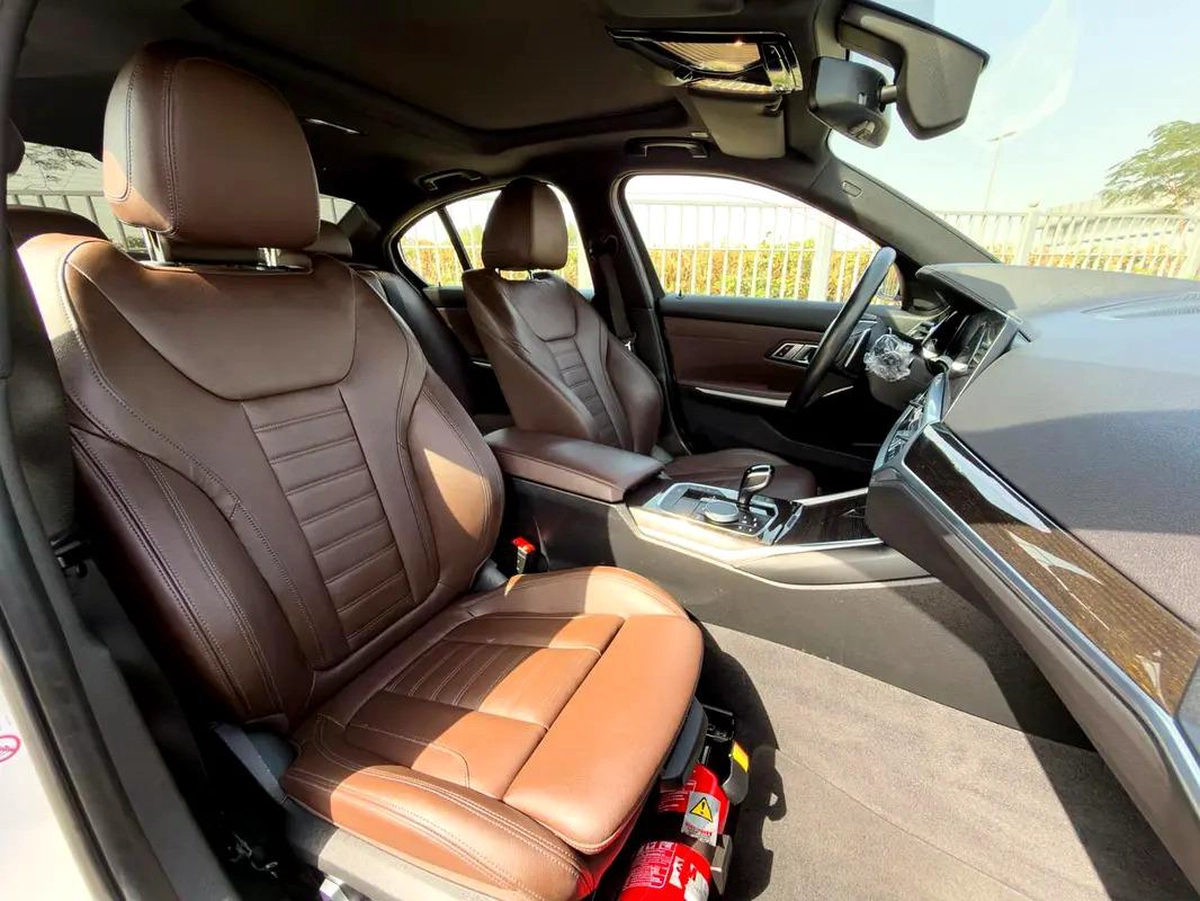 BMW i 330 2019 GCC UNDER WARRANTY-4-4