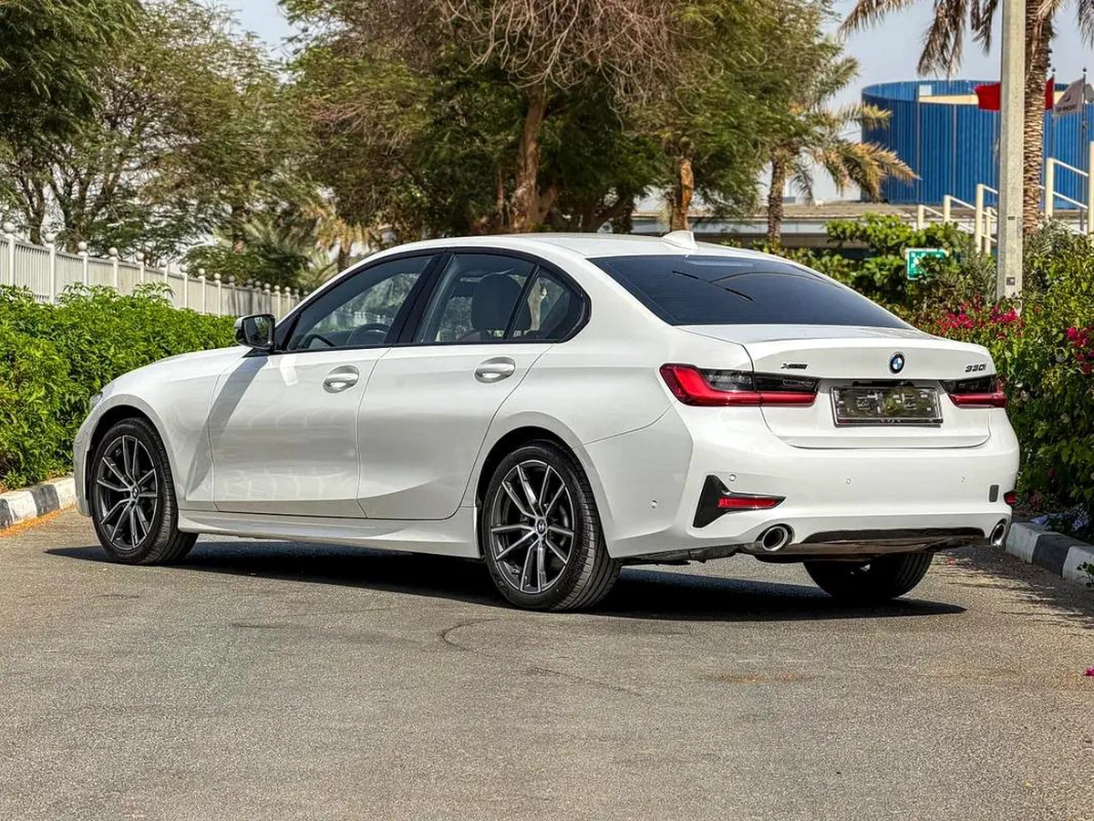 BMW i 330 2019 GCC UNDER WARRANTY-2-2