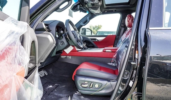 Lexus LX600 FSport 3.5L V6. 5 Seater