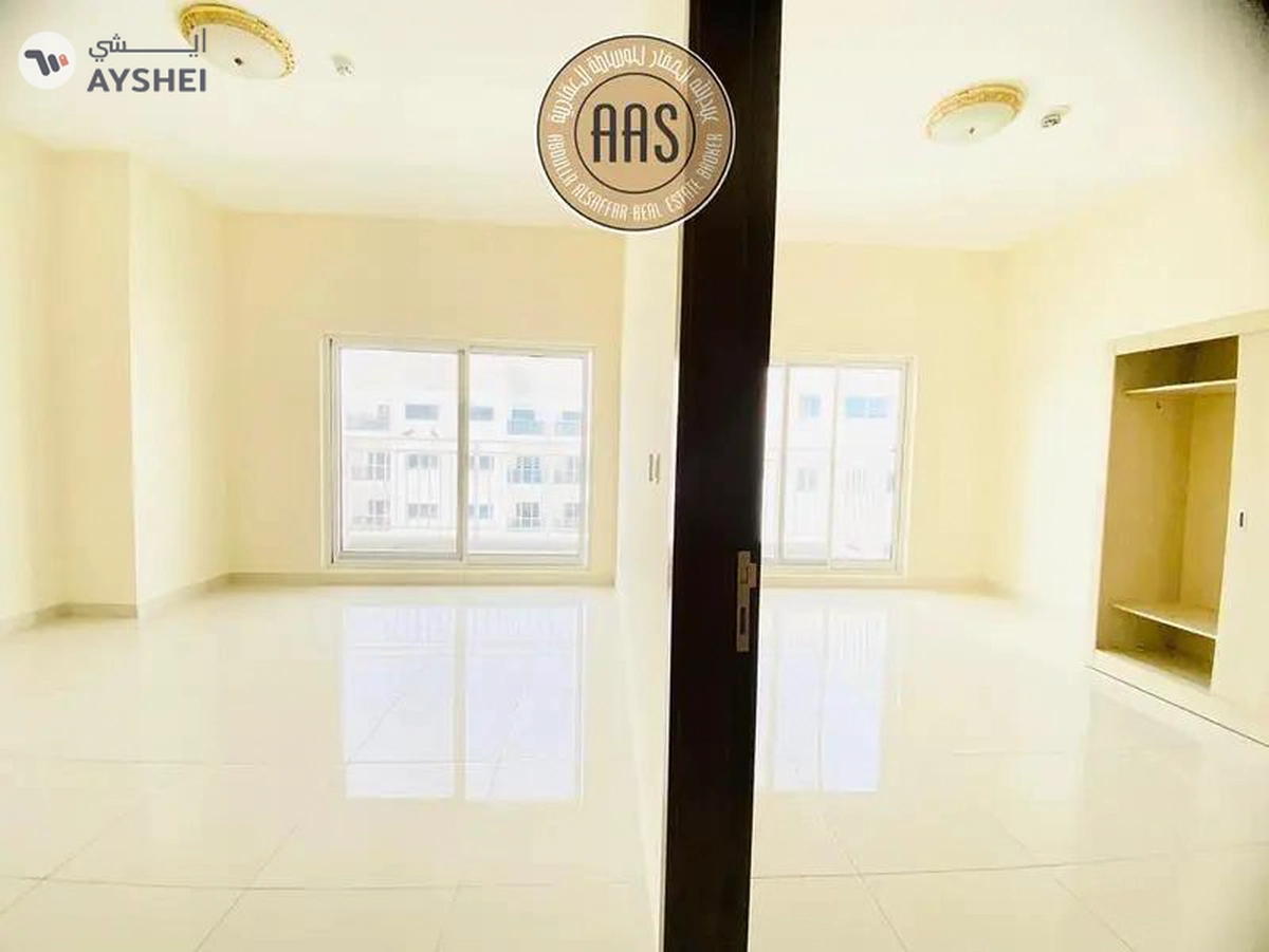 Luxury 1bhk Apartment Available With Balcony 50k-2-2