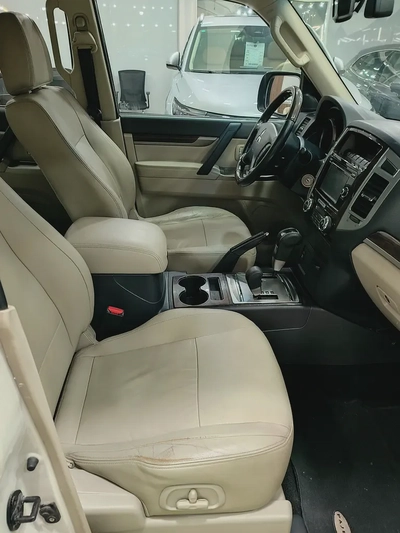 Mitsubishi pajero 3.8L V6 2020-12