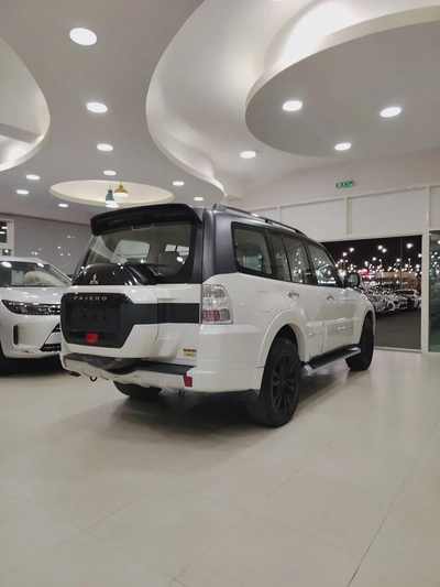 Mitsubishi pajero 3.8L V6 2020-3