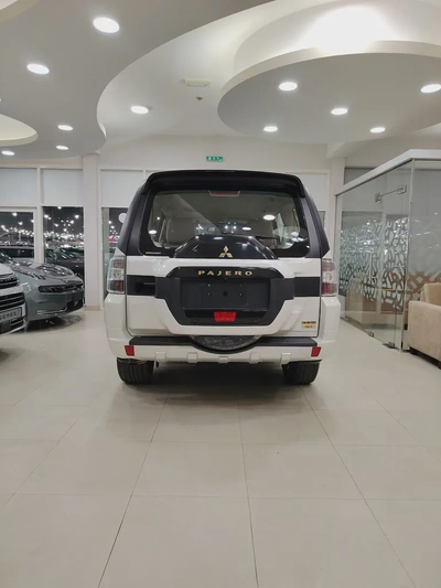 Mitsubishi pajero 3.8L V6 2020-4