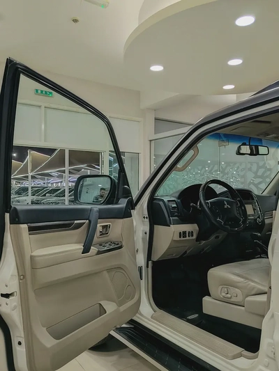 Mitsubishi pajero 3.8L V6 2020-6