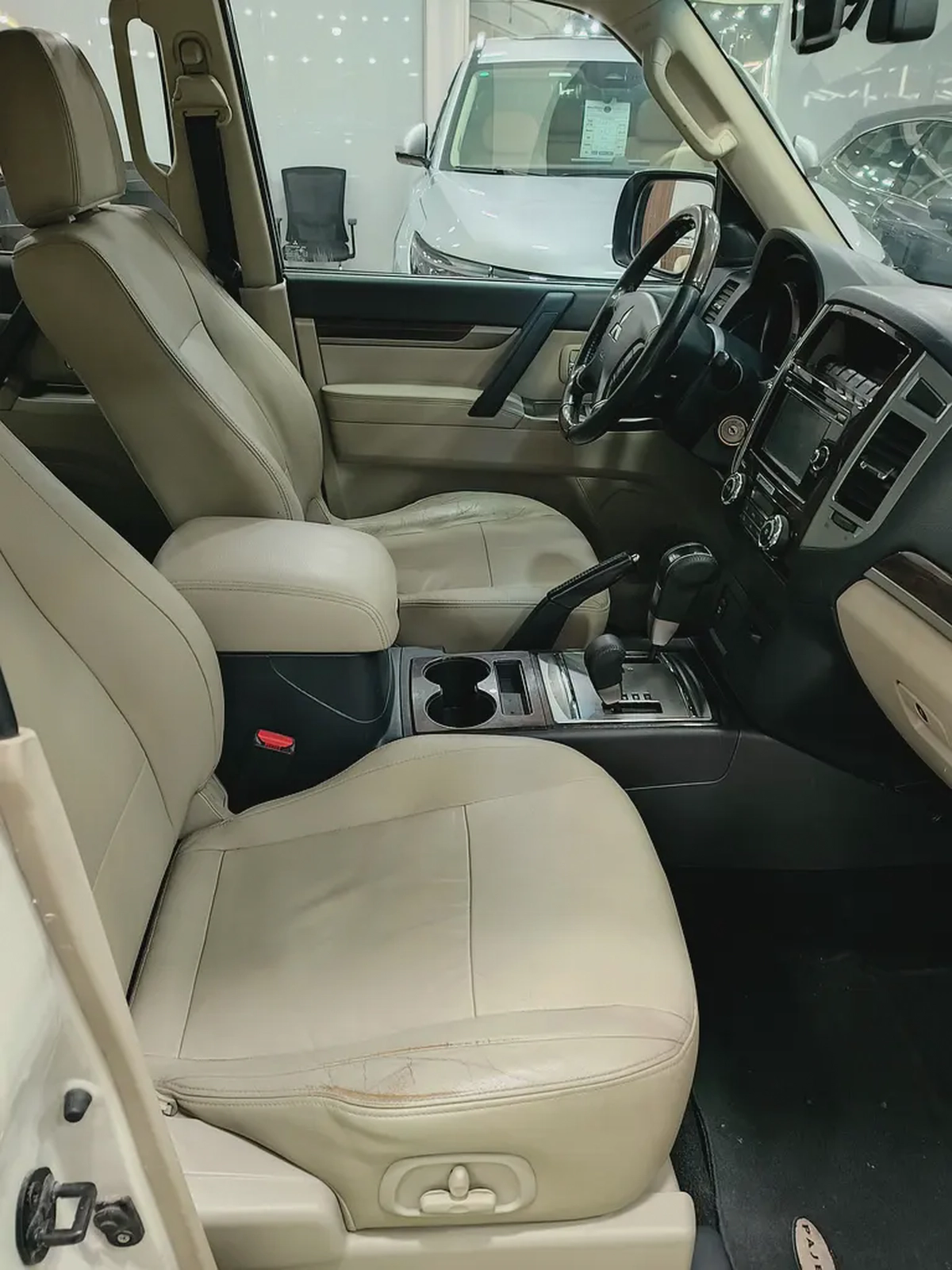 Mitsubishi pajero 3.8L V6 2020