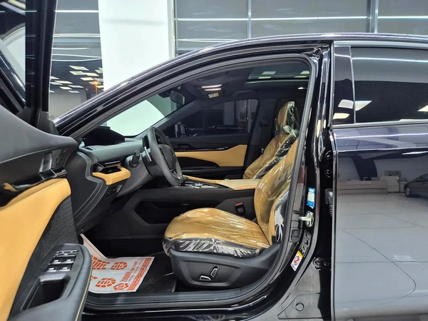 2024 Changan Uni-V Limited - GCC Specs - Brand New