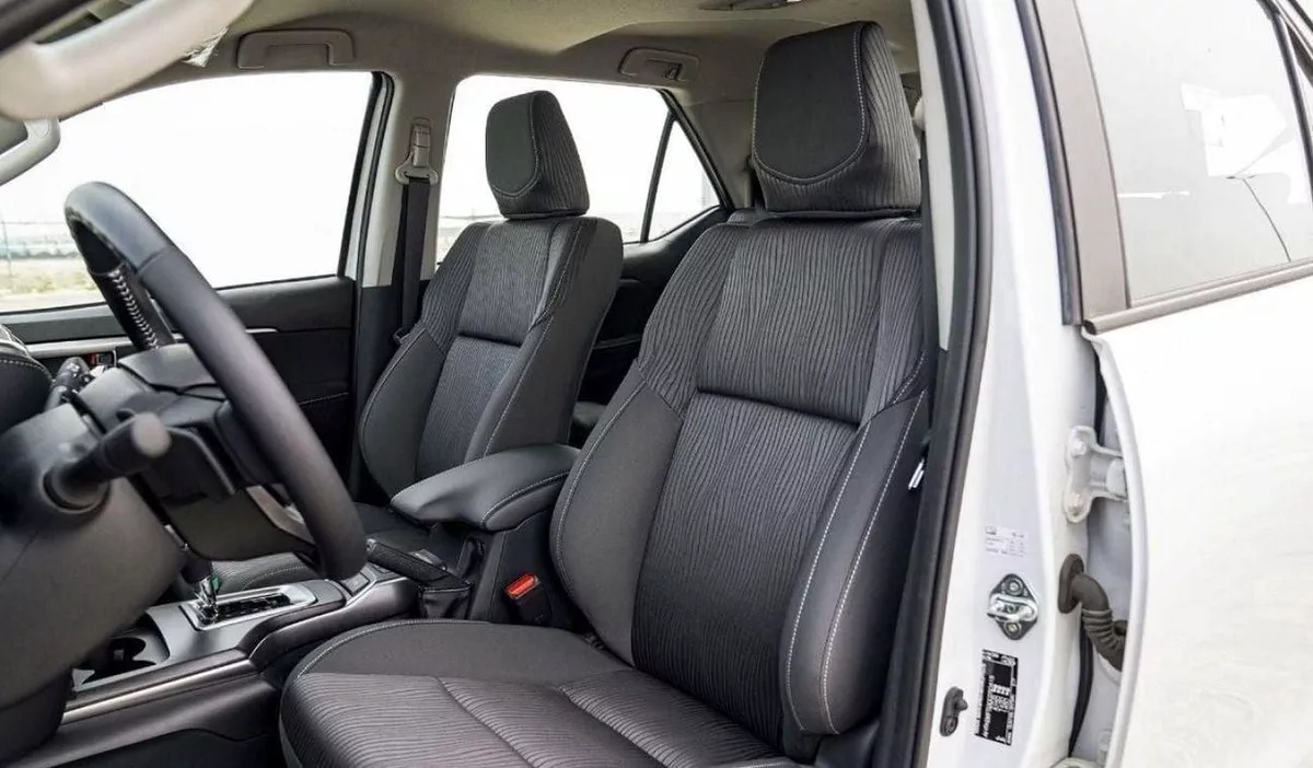 Toyota Fortuner EXR FORTUNER 2.4L DIESEL 2025-11-0
