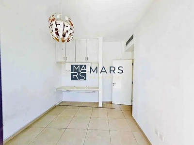 Spacious three bedroom townhouse bigger layout is available for rent in Nasma for 100,000 AED-4
