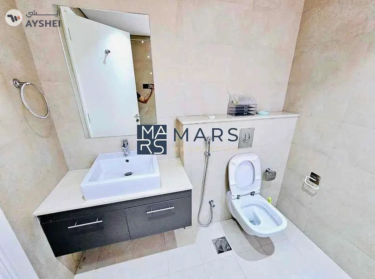 Spacious three bedroom townhouse bigger layout is available for rent in Nasma for 100,000 AED-6-6