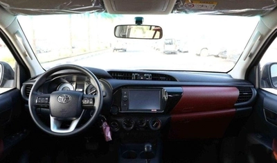Toyota Hilux SGLX Toyota Hilux AT 2.4L Mid AT DIESEL-9