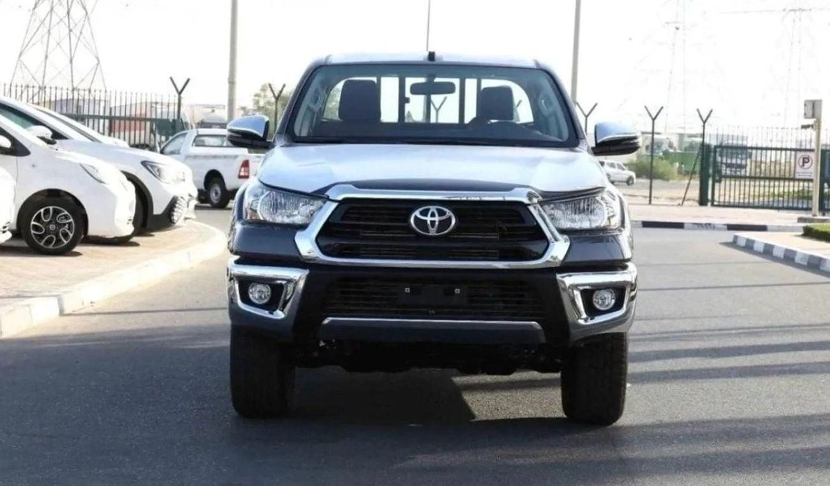 Toyota Hilux SGLX Toyota Hilux AT 2.4L Mid AT DIESEL