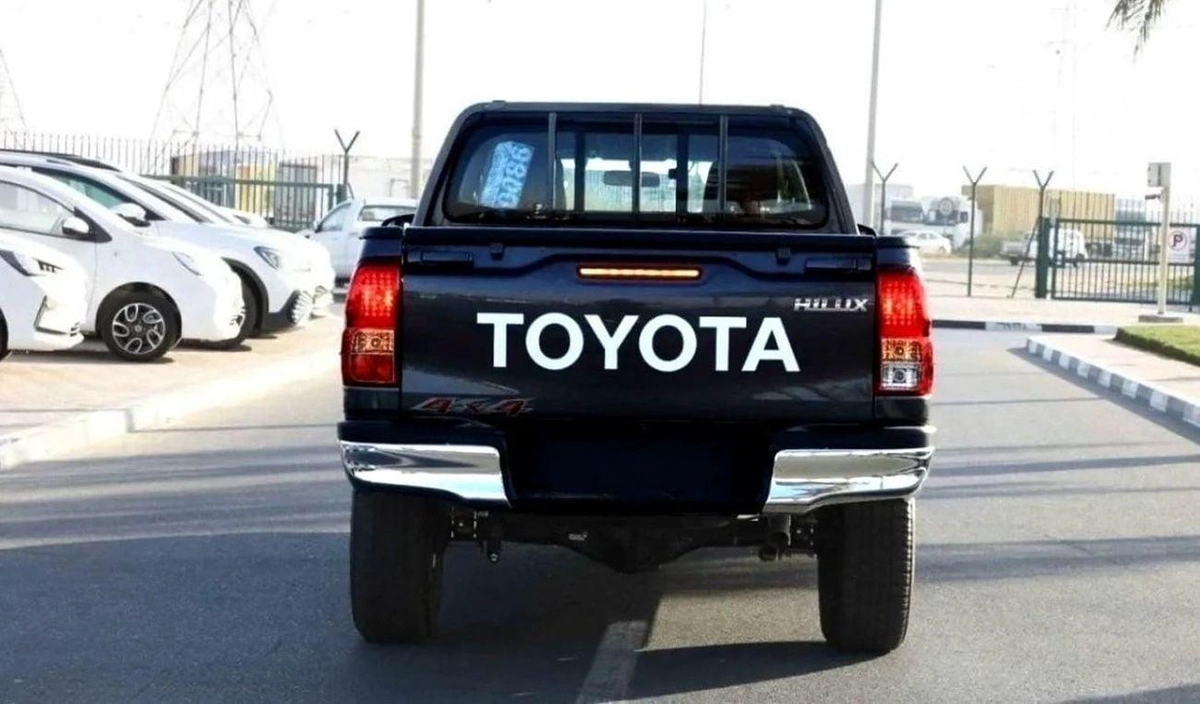 Toyota Hilux SGLX Toyota Hilux AT 2.4L Mid AT DIESEL-2-0