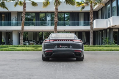 6,071 P.M |  Panamera Platinum | 0% Downpayment | Full Porsche History!-4