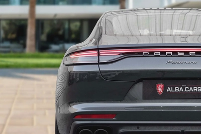 6,071 P.M |  Panamera Platinum | 0% Downpayment | Full Porsche History!-5