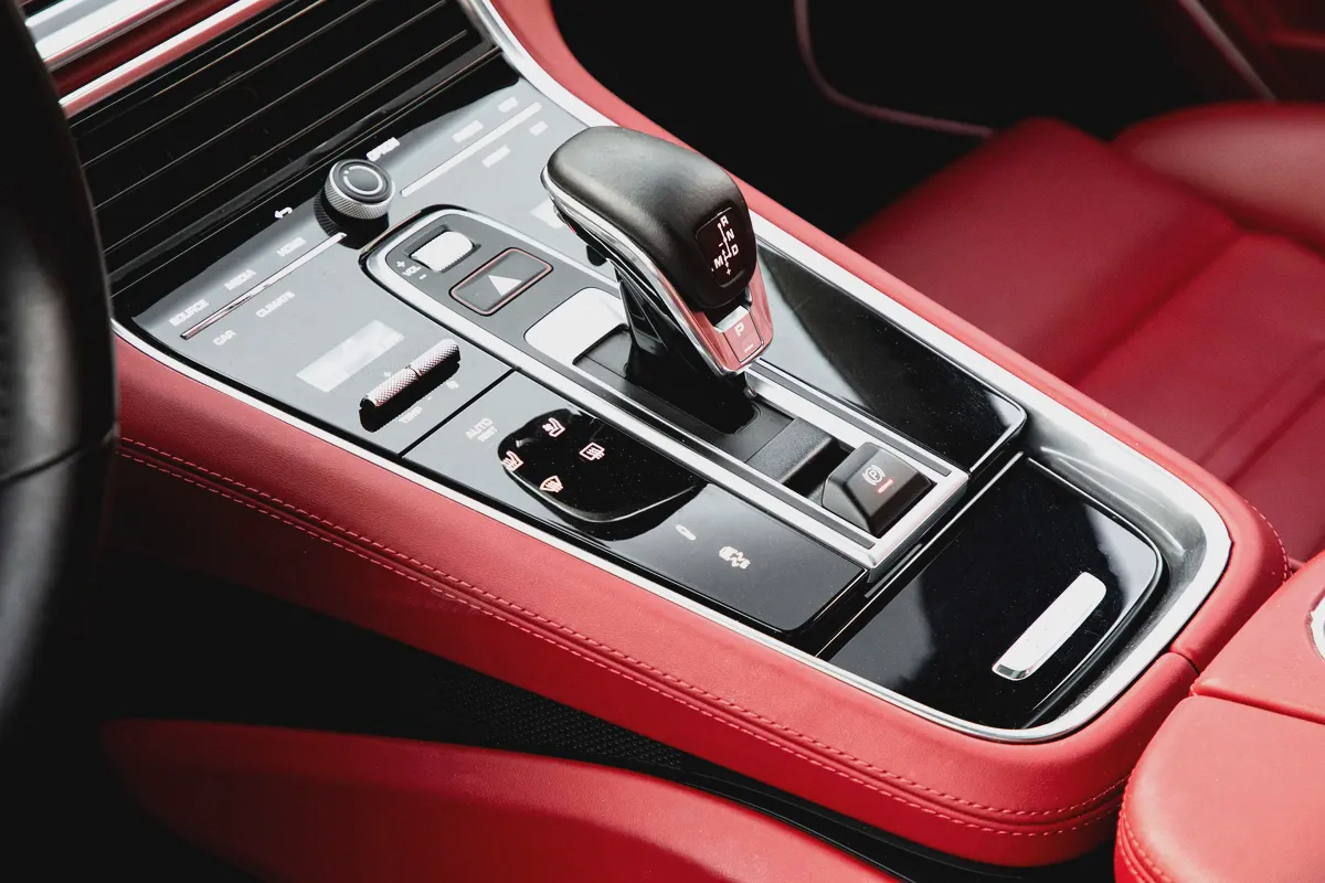 6,071 P.M |  Panamera Platinum | 0% Downpayment | Full Porsche History!-9-9