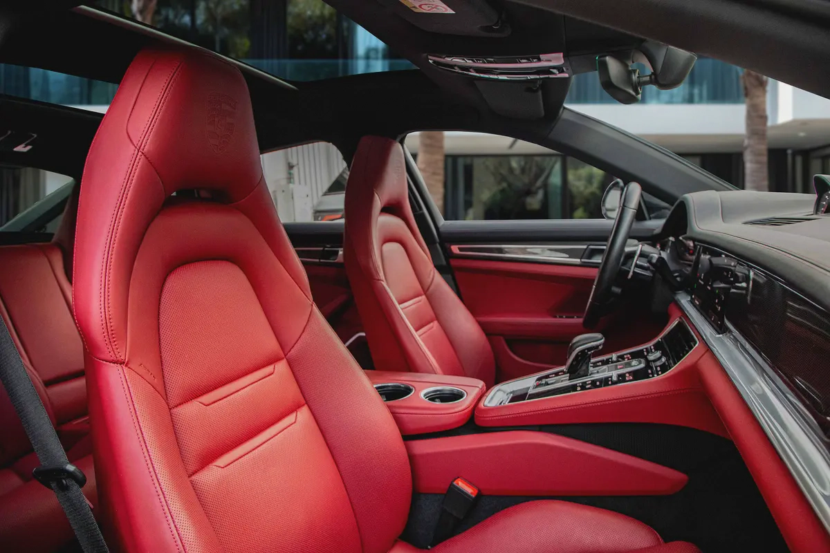 6,071 P.M |  Panamera Platinum | 0% Downpayment | Full Porsche History!-10-10