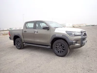 Toyota Hilux ADVENTURE-1