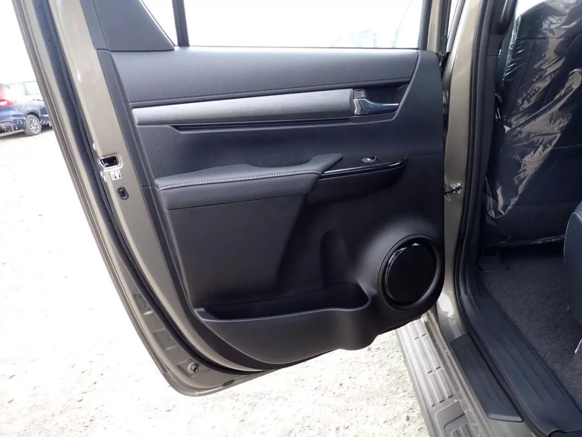 Toyota Hilux ADVENTURE-10-0