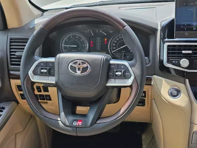 Toyota Land Cruiser GXR V6 4.0L Model 2014 Upgrade to New Face-lift 2024 Full Options-11