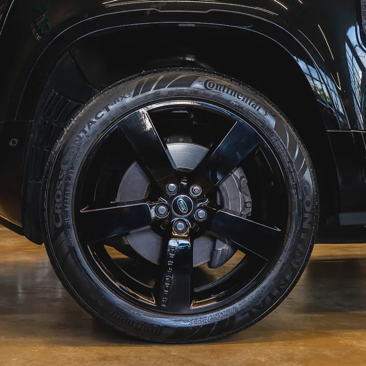 AED 4,599 pm  • 0% Downpayment • Defender X-Dynamic P400 HSE • 1 Year Warranty-5-5