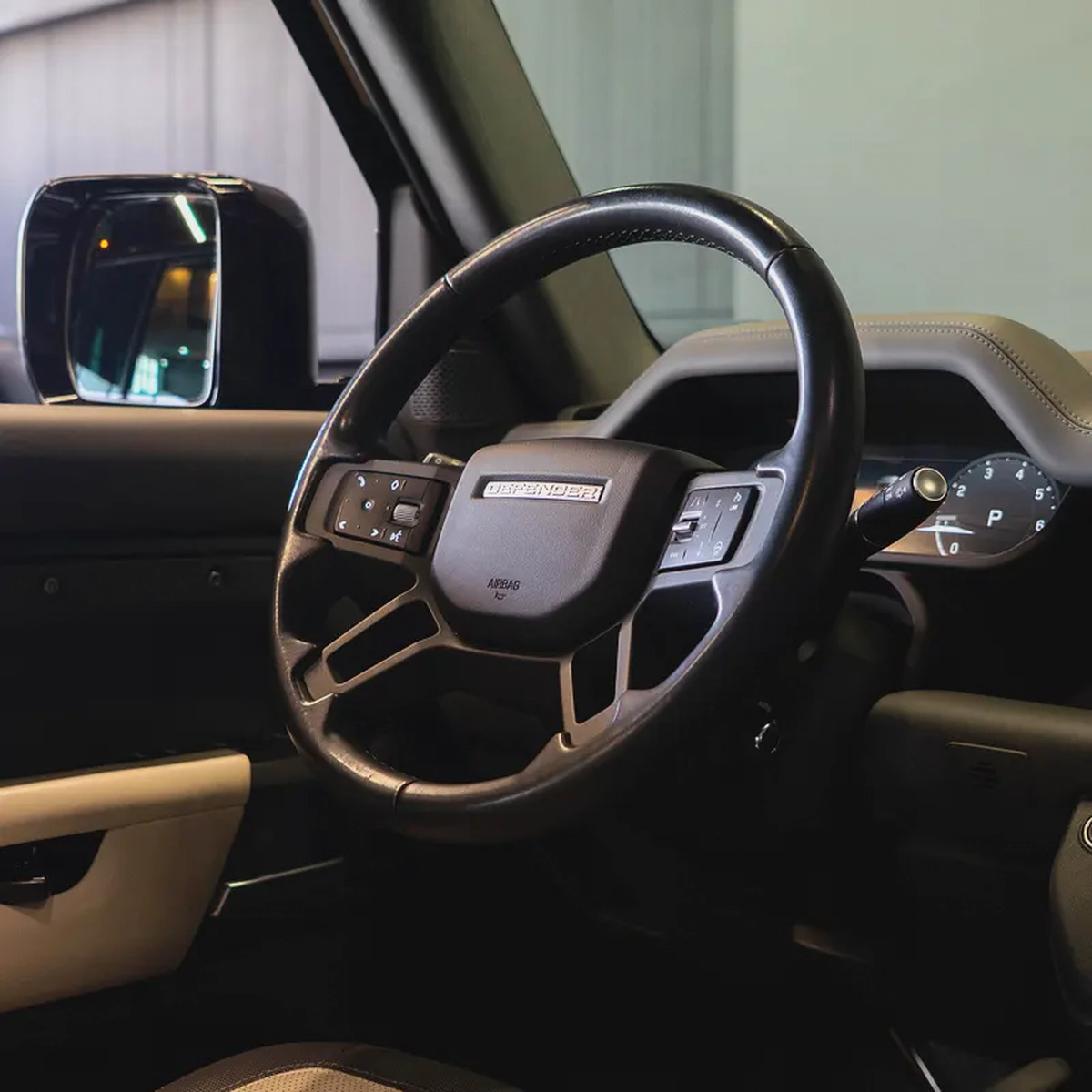 AED 4,599 pm  • 0% Downpayment • Defender X-Dynamic P400 HSE • 1 Year Warranty-8-8