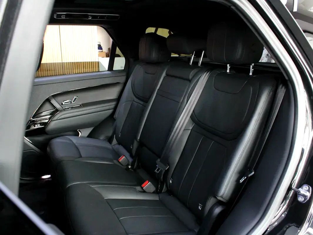 Land Rover Range Rover Sport 2024 for 380,000.00 AED-8-8