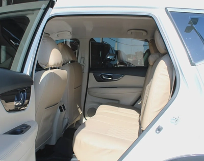 Nissan X-Trail 2018 GCC 7 seater-8