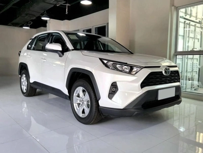 Toyota RAV4 2.0L (2WD) EX-4