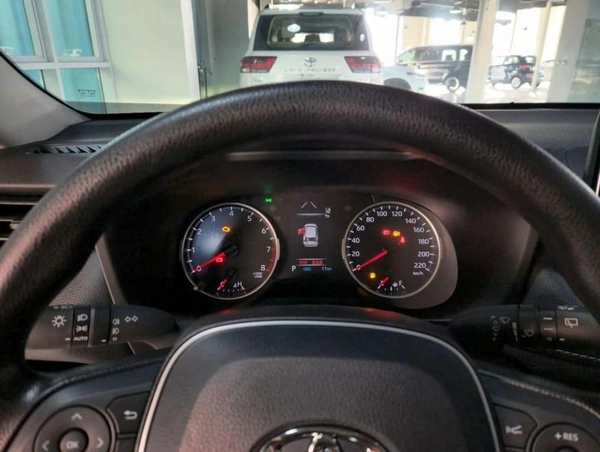 Toyota RAV4 2.0L (2WD) EX