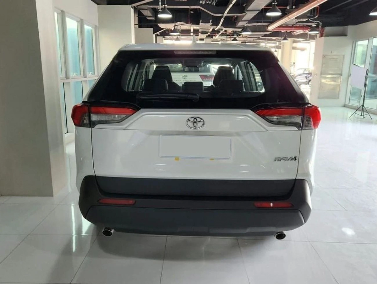 Toyota RAV4 2.0L (2WD) EX-6-6