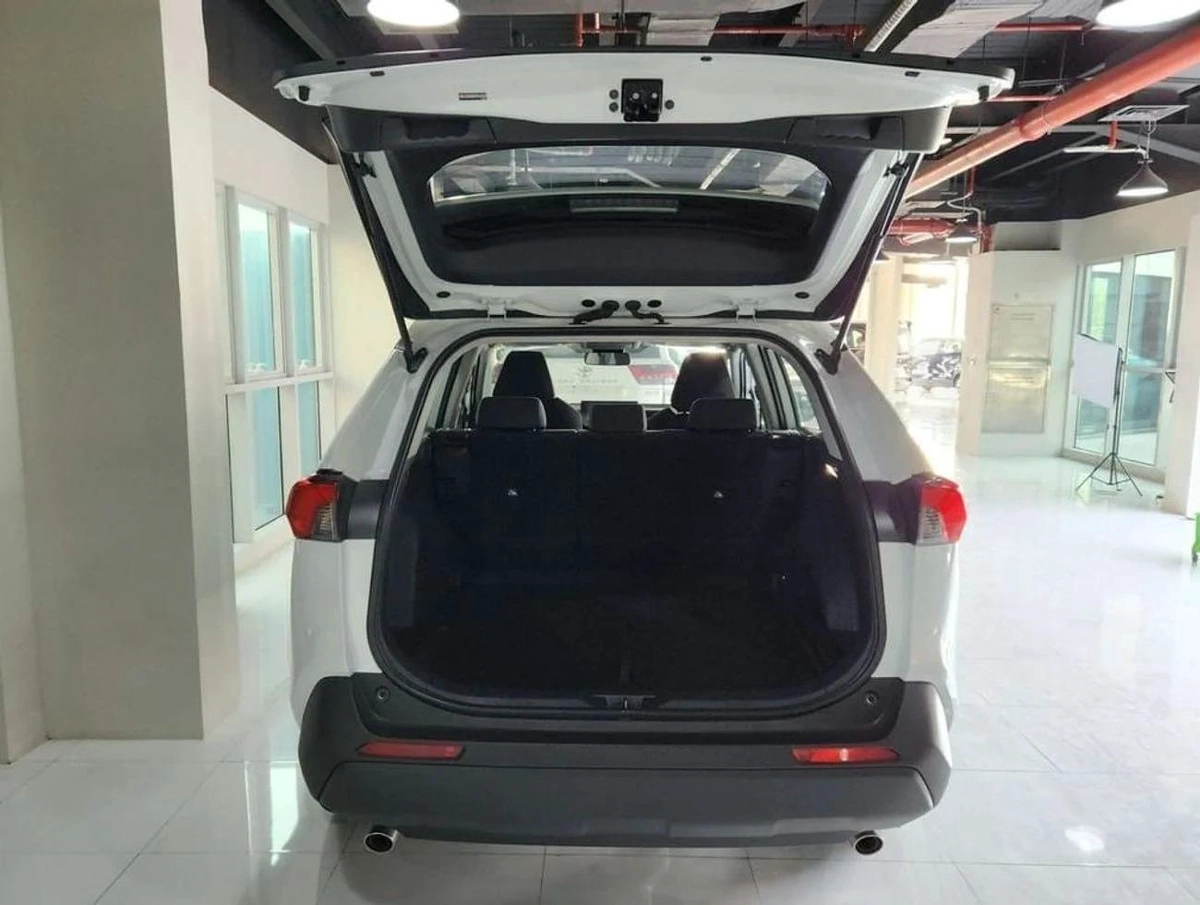 Toyota RAV4 2.0L (2WD) EX-9-9