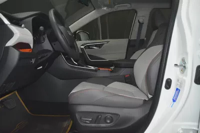 Toyota RAV4 Adventure 2023 GCC Specs ll 0km ll-9