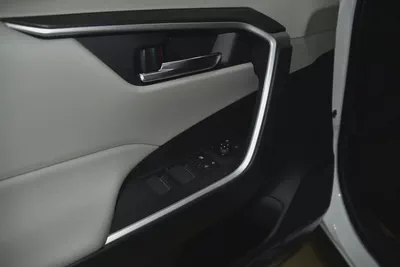 Toyota RAV4 Adventure 2023 GCC Specs ll 0km ll-7