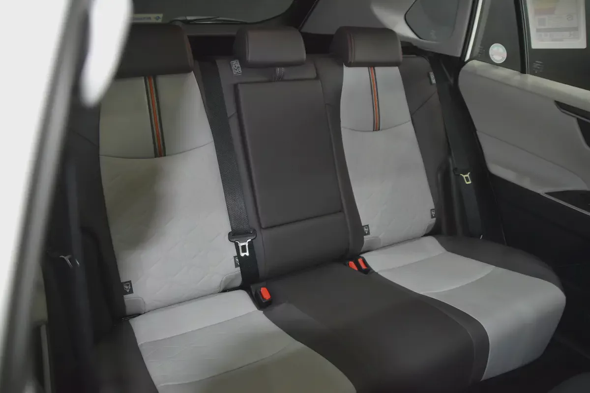 Toyota RAV4 Adventure 2023 GCC Specs ll 0km ll-11-11