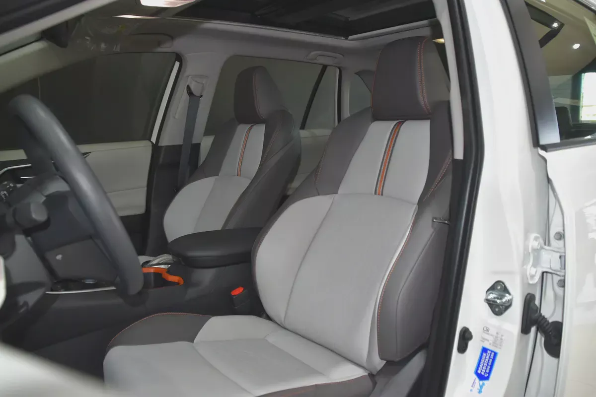 Toyota RAV4 Adventure 2023 GCC Specs ll 0km ll-8-8