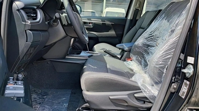 Toyota Fortuner FORTUNER 2.4L DIESEL 2025-5